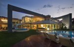 The-Glass-House-by-Nico-Van-Meulen-Architects-in-Johannesburg-04.jpg